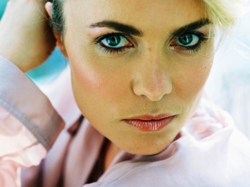 103500_rada-mitchel_or_Radha-Mitchell_1600x1200_(www.GdeFon.ru).jpg