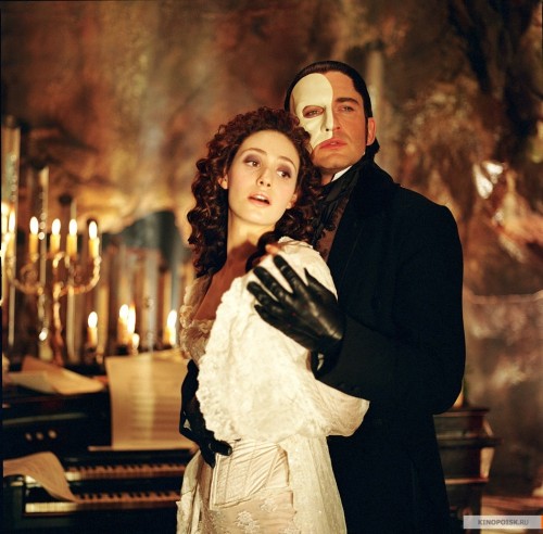 kinopoisk.ru-The-Phantom-of-the-Opera-167490.jpg