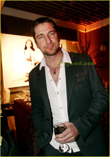 300-gerard-butler-01.jpg