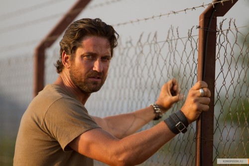 kinopoisk.ru-Machine-Gun-Preacher-1680999.jpg