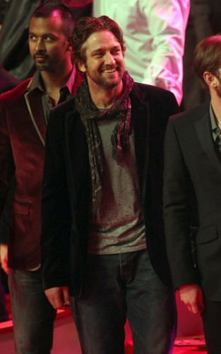 gerard-butler-111110-6.jpg