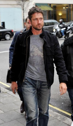 gerard-butler-031010-4.jpg