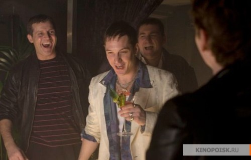 kinopoisk.ru-The-Take-1705243.jpg