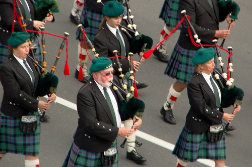 800px-Scottish_Bagpipers-4272.jpg