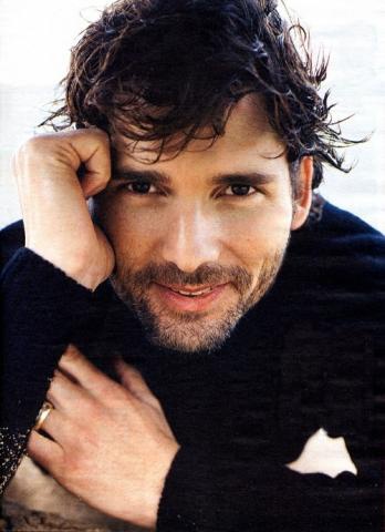 1354646864erik-bana.jpg