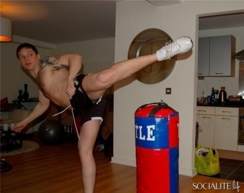 tom-hardy-myspace-photos-01232011-21-548x435.jpg