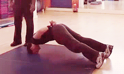 tumblr_mb300cUegI1qfjg8so6_250.gif