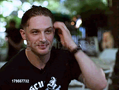 tumblr_mskjdhiW3K1r4z8l1o3_250.gif