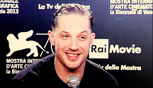 tumblr_mt4uj7bKBT1ro95bto4_r1_500.gif