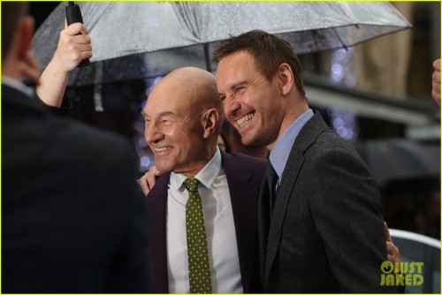 michael-fassbender-james-mcavoy-x-men-london-premiere-09.jpg