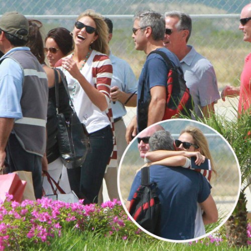 George-Clooney-Stacy-Keibler-Hugging-Pictures-Mexico (1).jpg