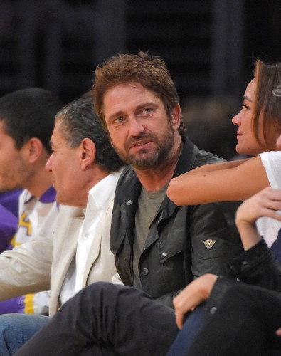 gerard_butler_con_los_lakers.jpg