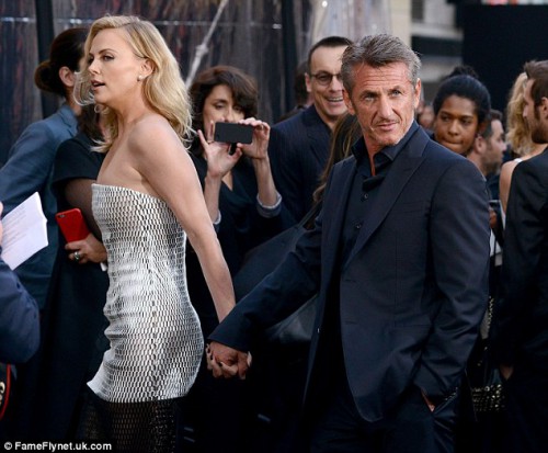 28714BD700000578-3073081-image-a-83_1431069906121.jpg