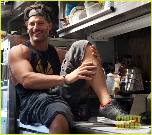 magic-mike-shirtless-ew-cover-19.jpg