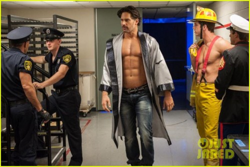 magic-mike-shirtless-ew-cover-01.jpg