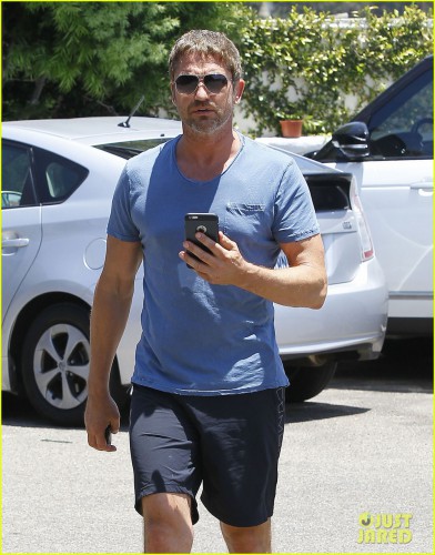 gerard-butler-kicks-major-butt-london-has-fallen-still-02.jpg