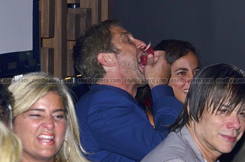 Gerard-Butler-se-divierte-después-de-la-conferencia-de-Prensa-4.jpg