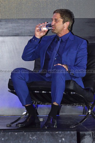 Gerard-Butler-ofrece-una-conferencia-de-prensa-9.jpg
