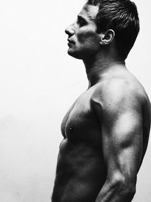 matthias schoenaerts shirtless.png