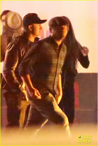 leonardo-dicaprio-goes-out-after-his-oscar-win-07.jpg
