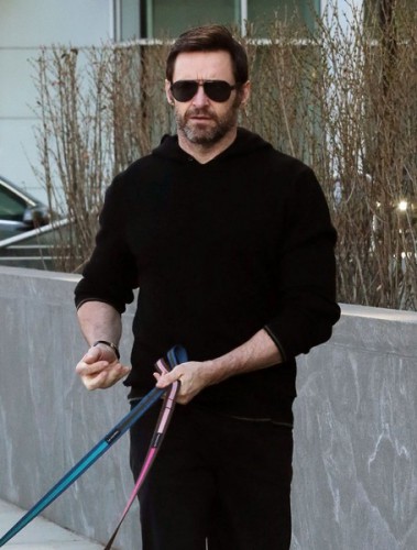 Hugh+Jackman+Hugh+Jackman+Walks+Dogs+NYC+17CiopKVF37l.jpg