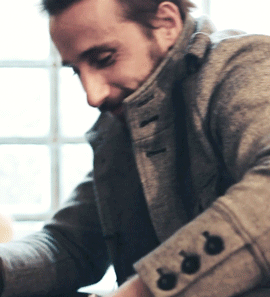 tumblr_nxae36ZdF91ube2bso1_401.gif