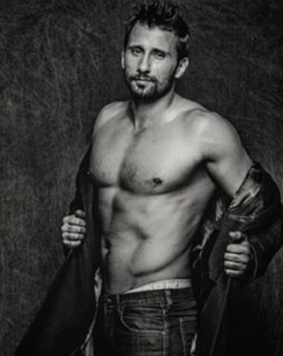 matthias schoenaerts shirtless.png