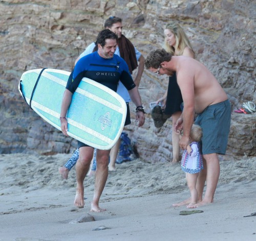 gerard-butler-eric-dane-hepta_2481260-768x721.jpg