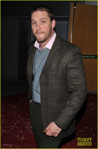 tom-hardy-douglas-booth-english-ballet-08.jpg