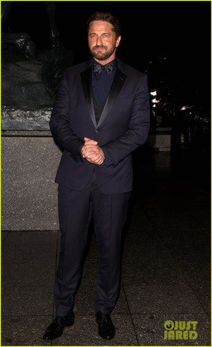 gerard-butler-gq-awards-04.jpg