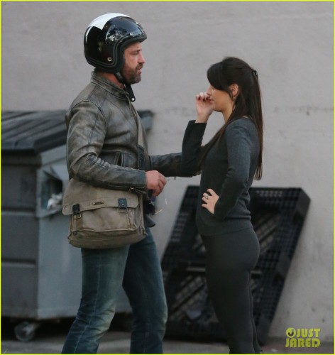 gerard-butler-holds-hands-mystery-woman-after-breakup-17.jpg