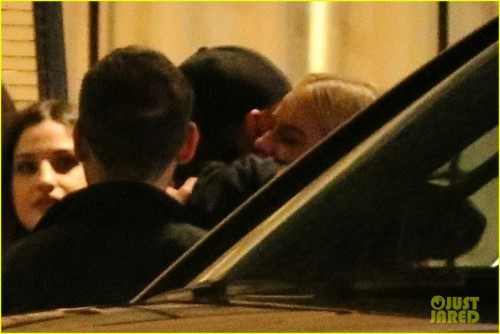 leonardo-dicaprio-emma-watson-pre-oscars-party-19.jpg