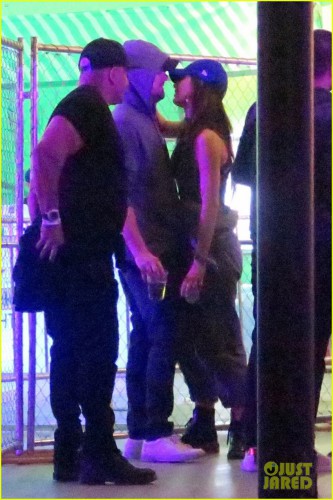 leonardo-dicaprio-camila-morrone-coachella-15.jpg