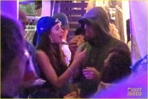 leonardo-dicaprio-camila-morrone-coachella-24.jpg