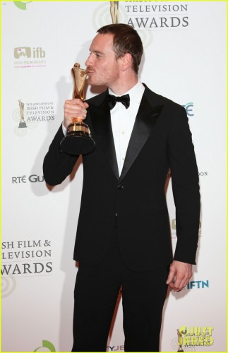 michael-fassbender-irish-film-tv-awards-winner-03.jpg