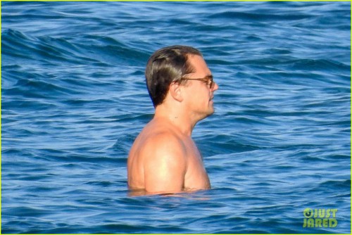 пл 2-shirtless-at-the-beach-12.jpg