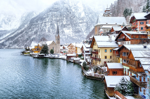 Austria_Houses_Mountains_510598.jpg