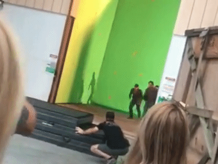 frame_044_delay-0.1s.gif