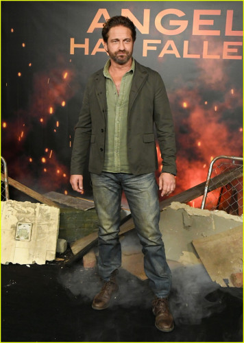 gerard-butler-jada-pinkett-smith-angel-has-fallen-photo-call-01.jpg