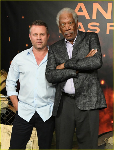 gerard-butler-jada-pinkett-smith-angel-has-fallen-photo-call-02.jpg
