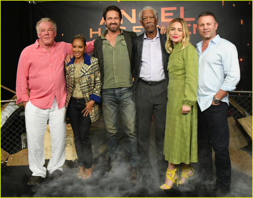 gerard-butler-jada-pinkett-smith-angel-has-fallen-photo-call-03.jpg
