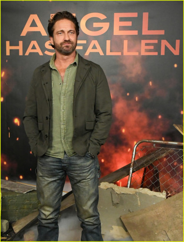 gerard-butler-jada-pinkett-smith-angel-has-fallen-photo-call-11.jpg