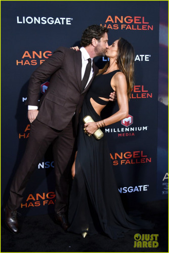 gerard-butler-morgan-brown-angel-has-fallen-premiere-12.jpg