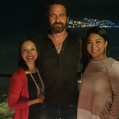 gerard-butler-dinner-dattte-with-girlfriend-morgan-brown-date-night-04.jpg