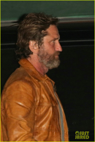 gerard-butler-dinner-august-2020-05.jpg