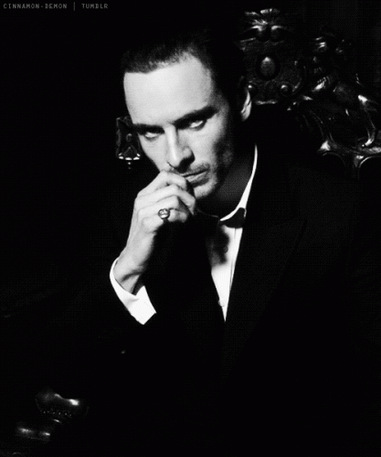 tumblr_lnykrbHG561qbdycho1_r1_500.gif