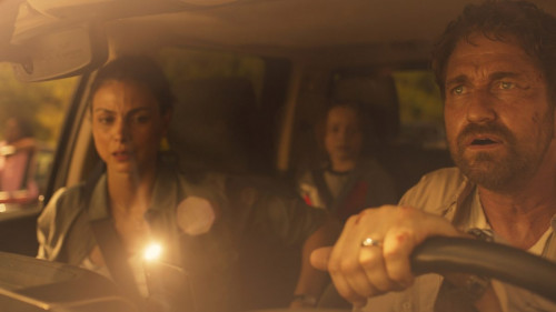 Gerard-Butler-Morena-Baccarin-and-Roger-Dale-Floyd-1200x674.jpg