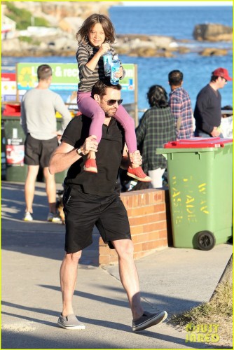 hugh-jackman-family-sydney-02.jpg