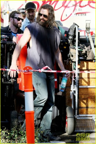 hugh-jackman-wolverine-set-03.jpg