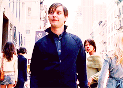 tumblr_lzvb69OIgi1r9k1jlo2_250.gif